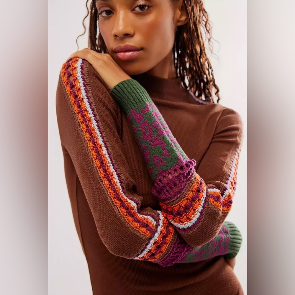 Free People Switch It Up Cuff Thermal Top size Small Dark Brown Crochet Knit NWT